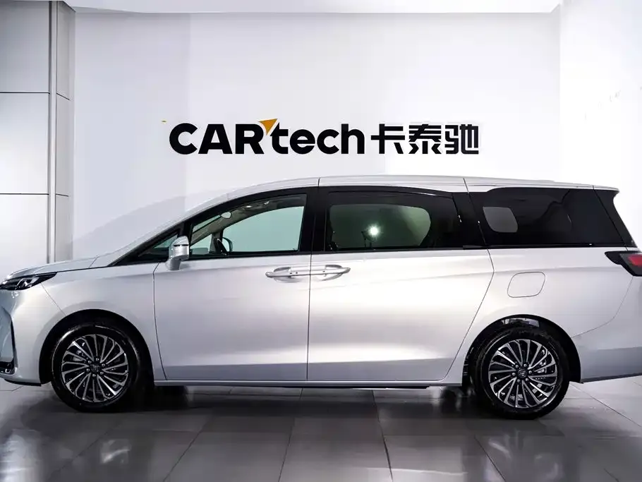 Buick GL8 Hybrid — фото 2