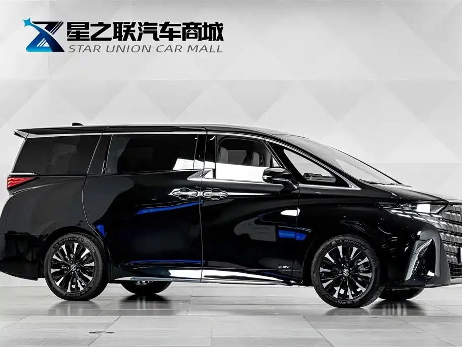 Toyota Alphard — фото 7