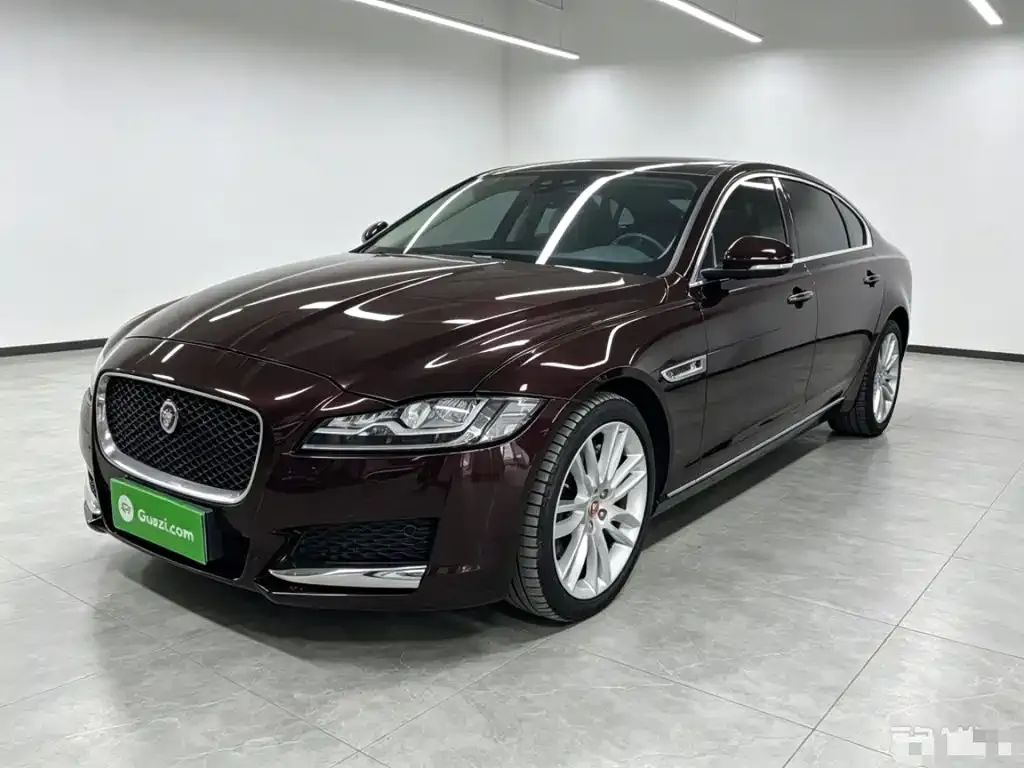 Jaguar XFL — фото 1