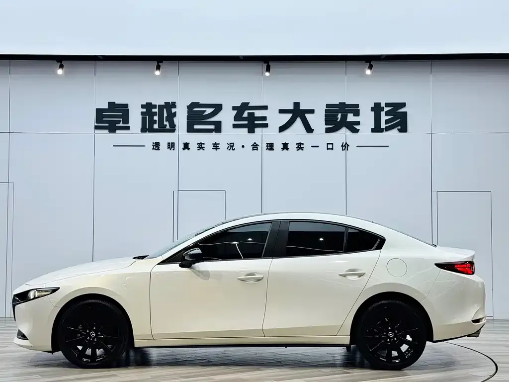 Mazda 3 Axela — фото 10