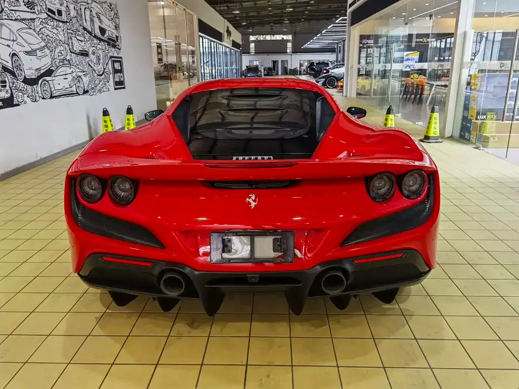 Ferrari F8 — фото 7