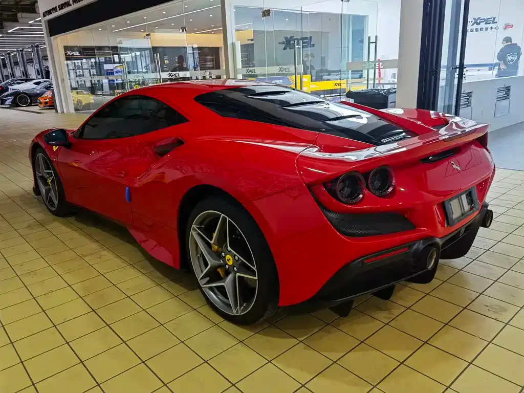 Ferrari F8 — фото 3