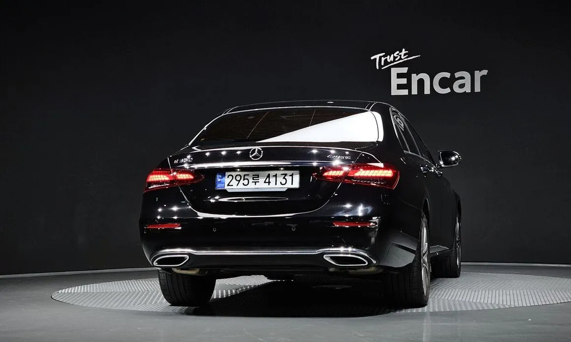 Mercedes-Benz E-Class — фото 5