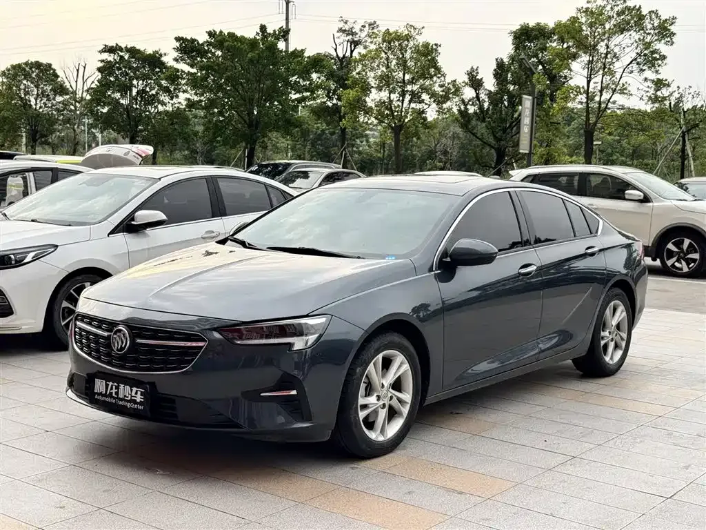 Buick Regal — фото 1