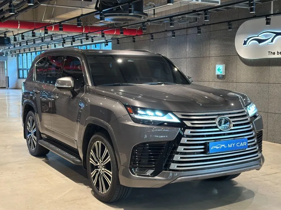 Lexus LX — фото 1
