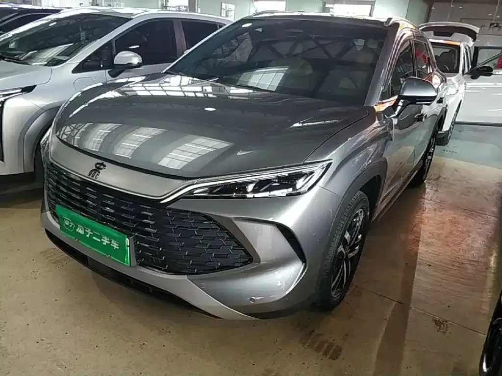 BYD L DM-i — фото 9