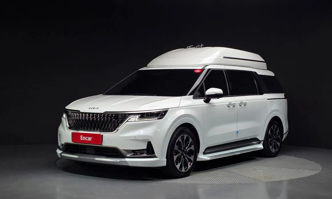 Kia Carnival — фото 1