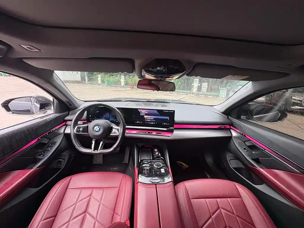 BMW i5 — фото 3