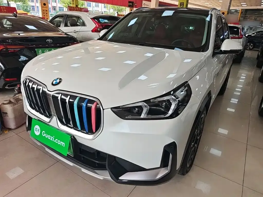 BMW X1 — фото 1