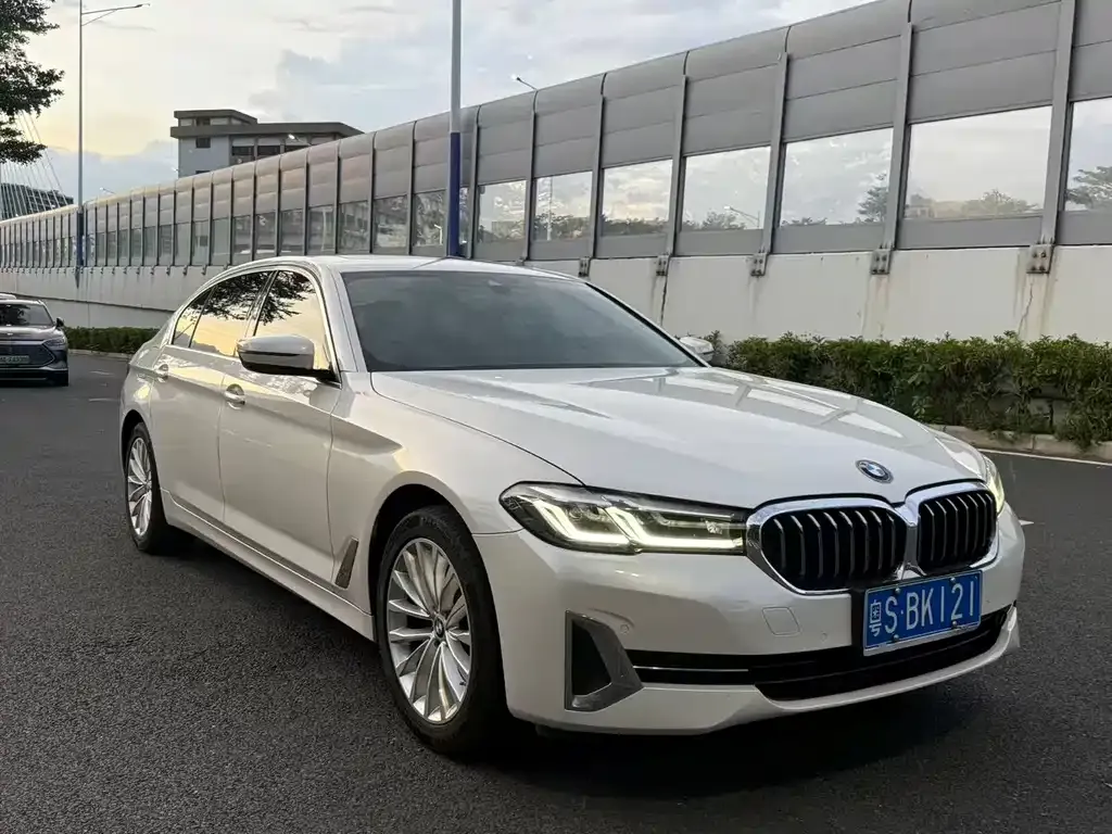 BMW 5 Series — фото 2