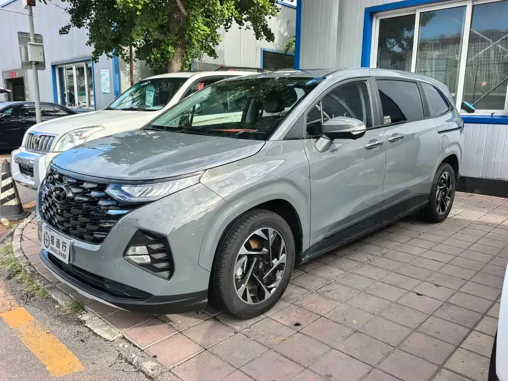 Hyundai Custo — фото 1