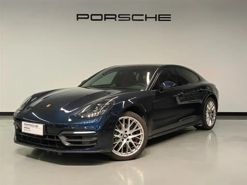 Porsche Panamera — фото 1