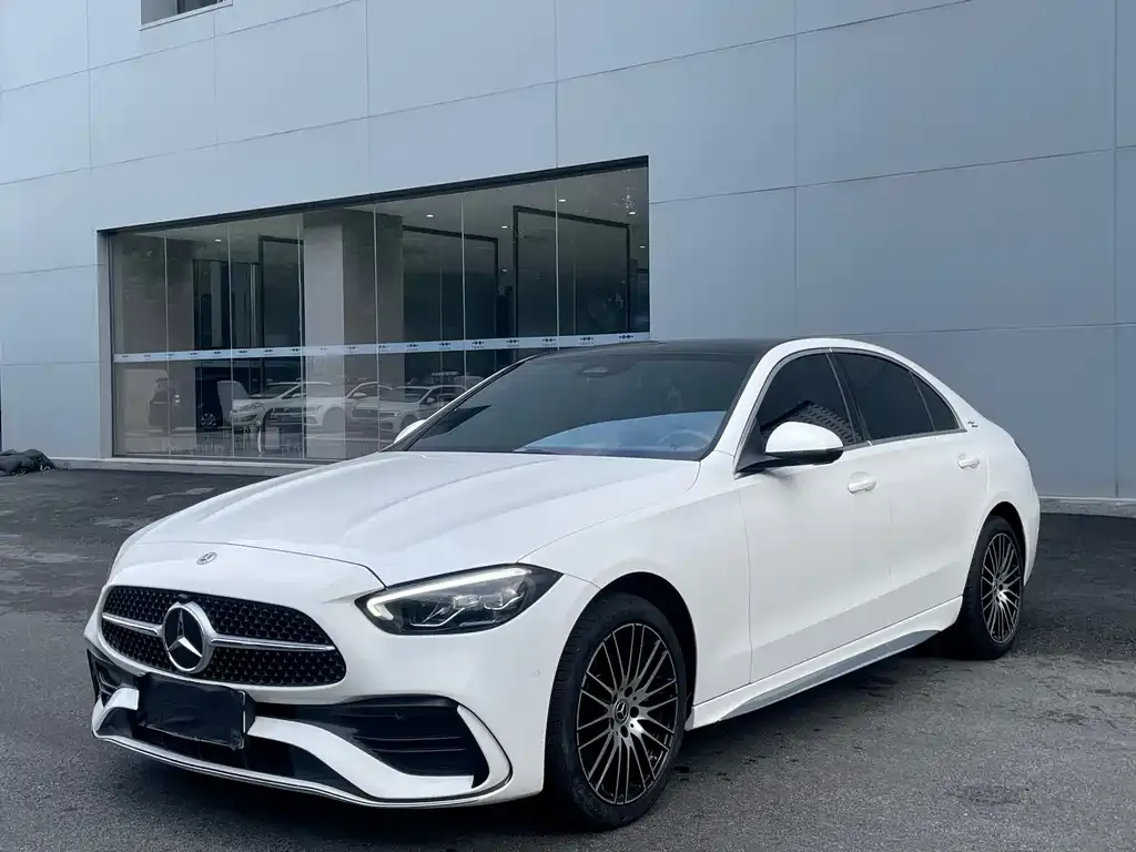 Mercedes-Benz C-Class — фото 1