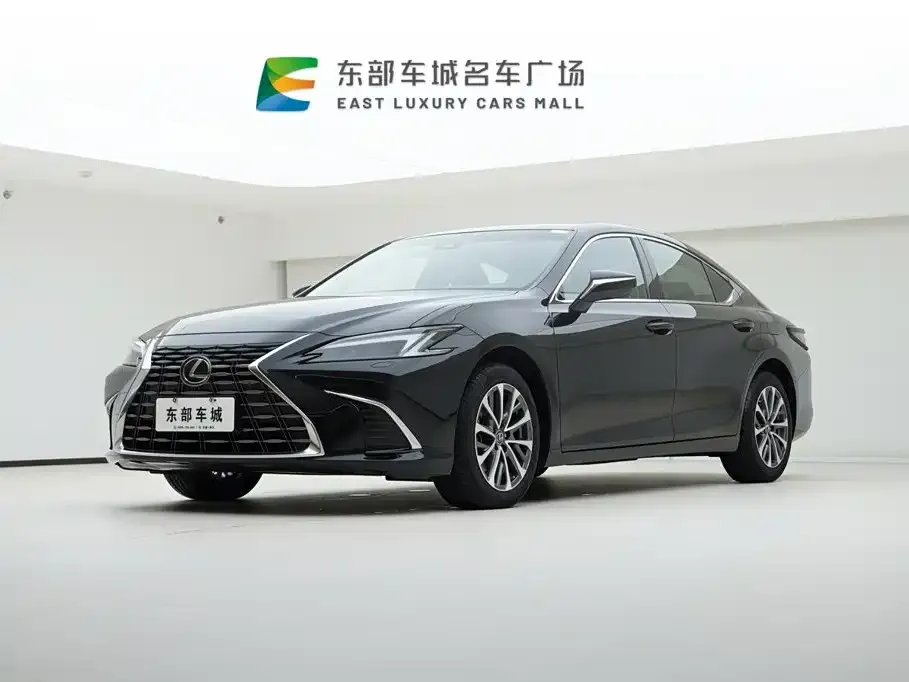 Lexus ES — фото 1
