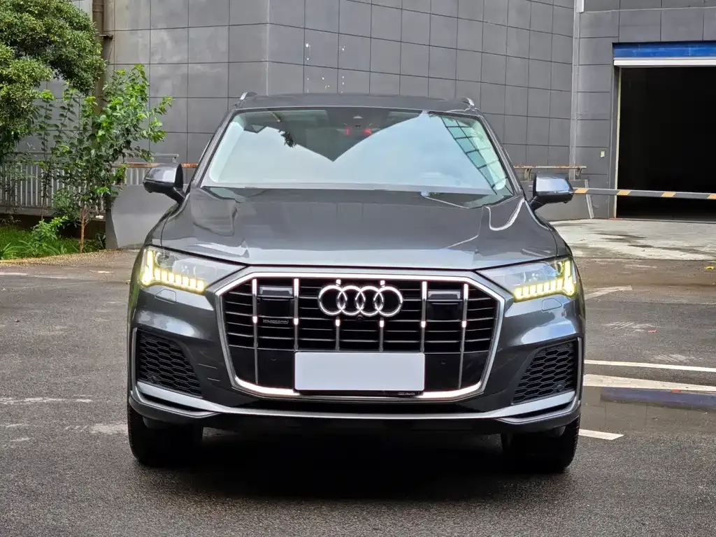 Audi Q7 — фото 3