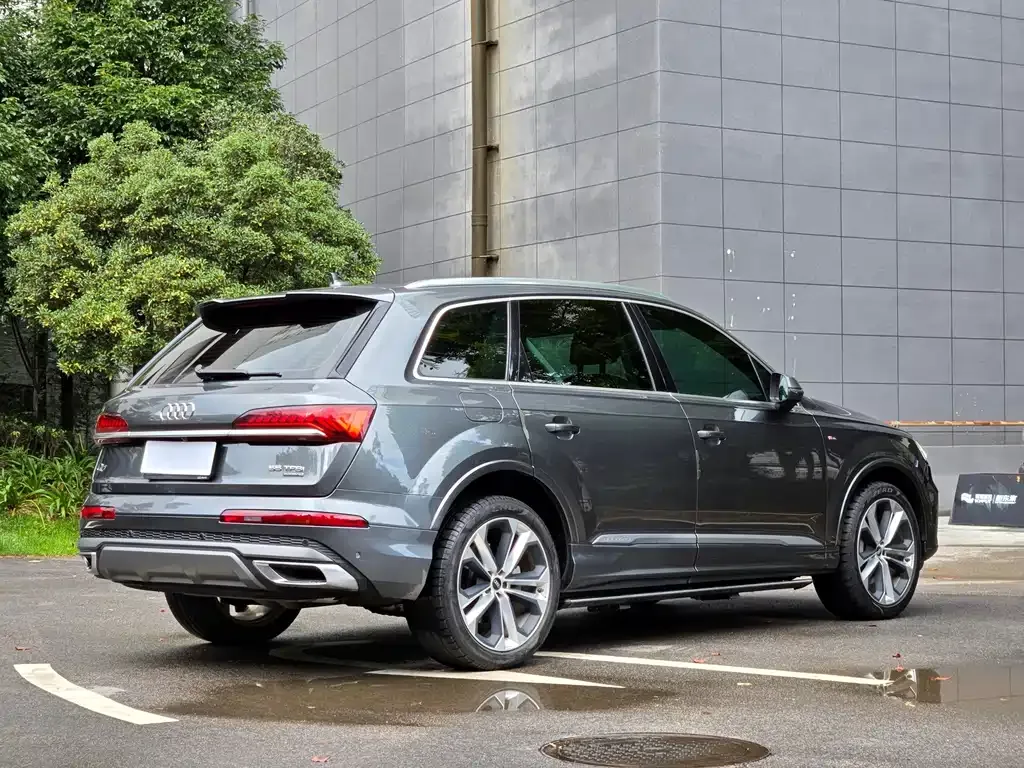 Audi Q7 — фото 6