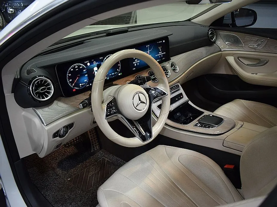 Mercedes-Benz CLS-Class — фото 10