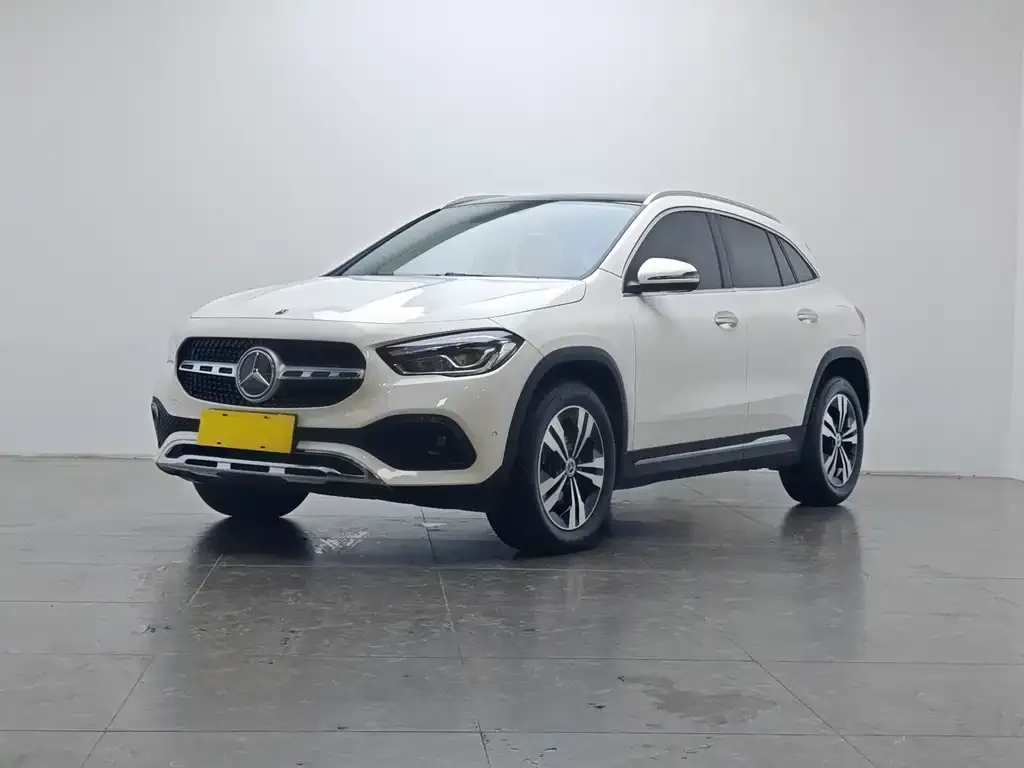 Mercedes-Benz GLA — фото 1