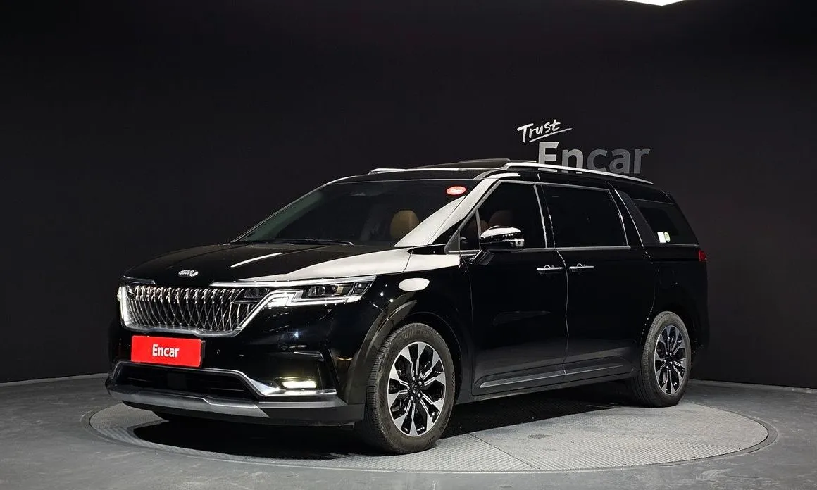 Kia Carnival — фото 1