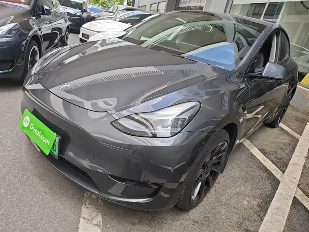 Tesla Model Y — фото 6
