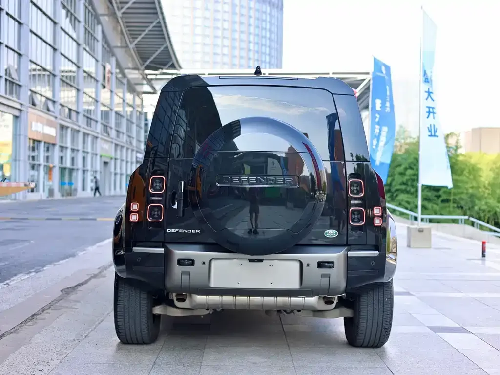 Land Rover Defender — фото 4