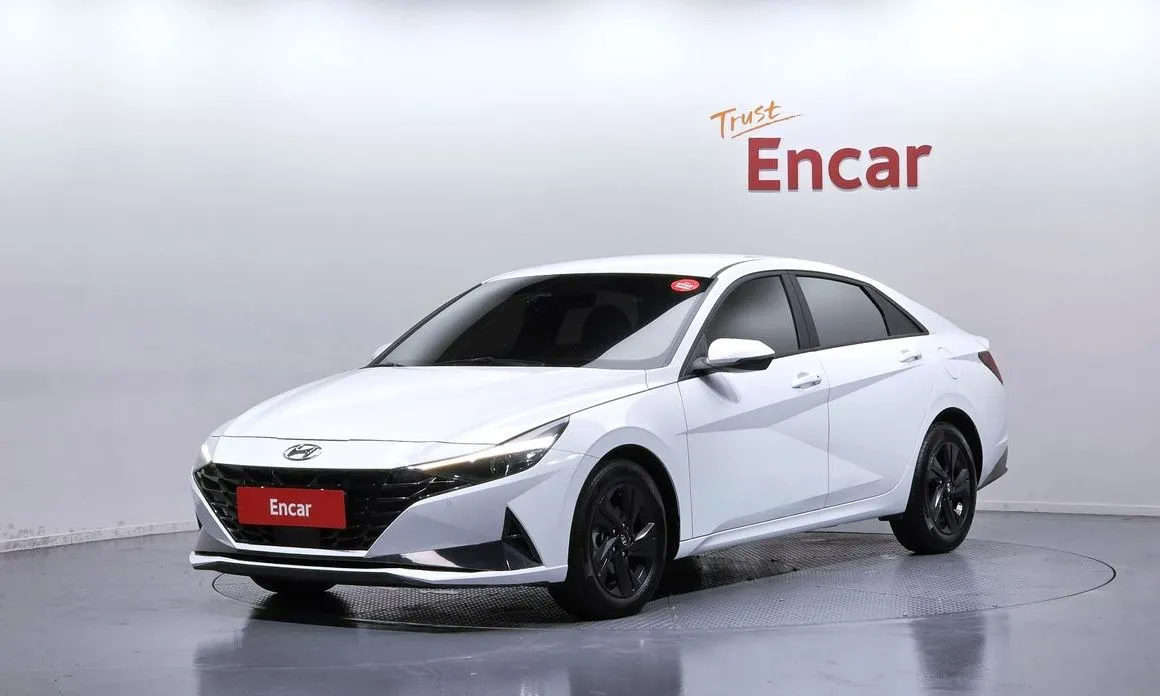 Hyundai AVANTE — фото 1