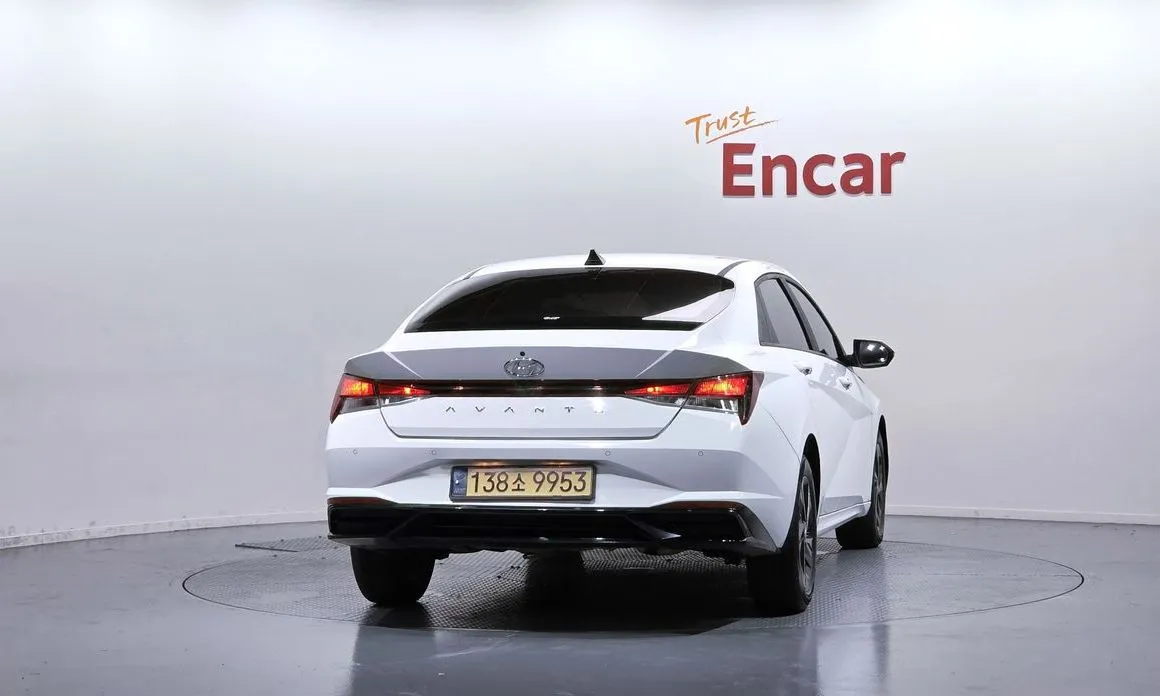 Hyundai AVANTE — фото 3