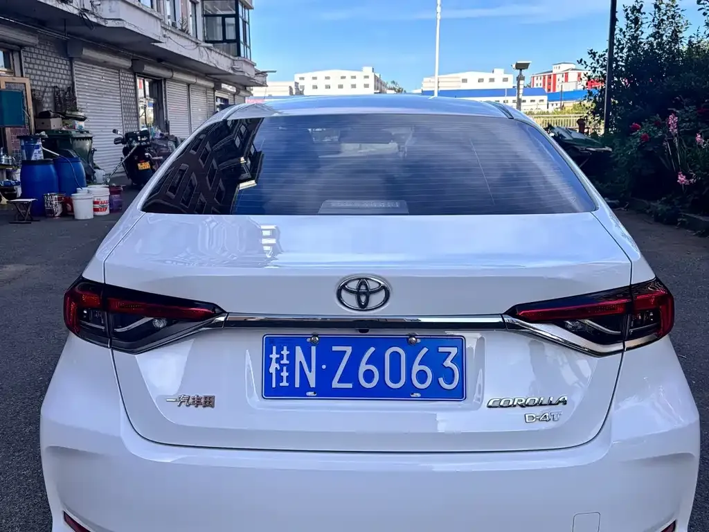 Toyota Corolla — фото 3