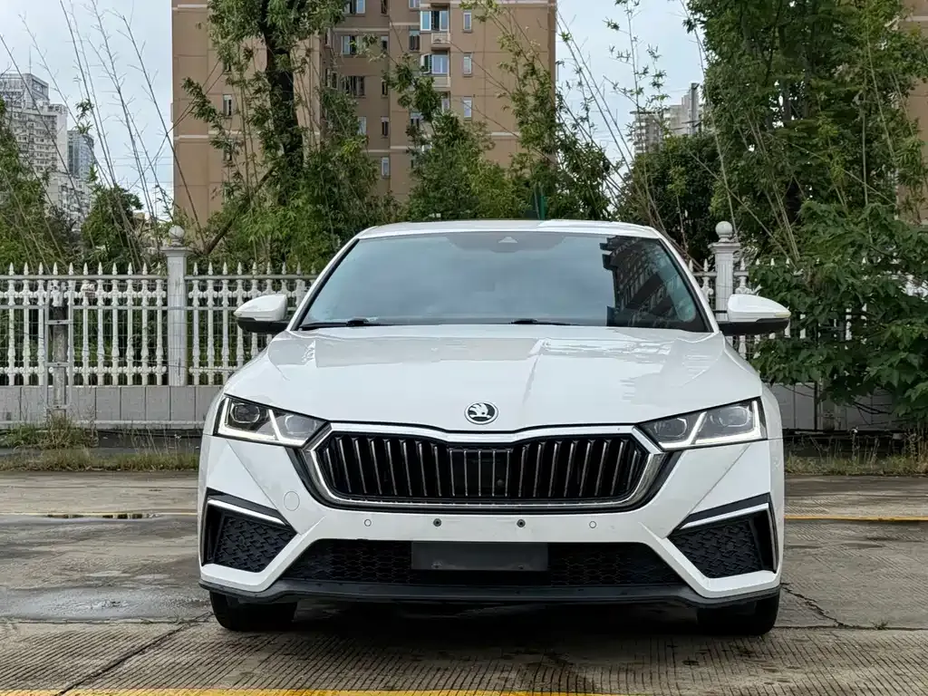 Skoda Octavia — фото 10