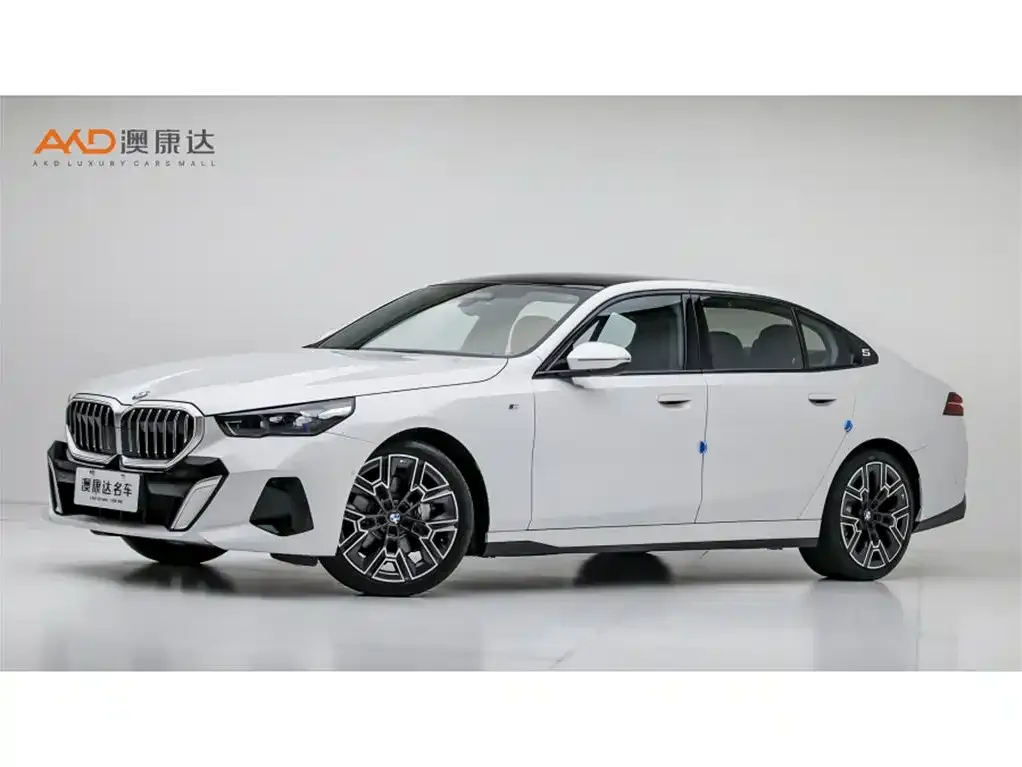 BMW 5 Series — фото 1