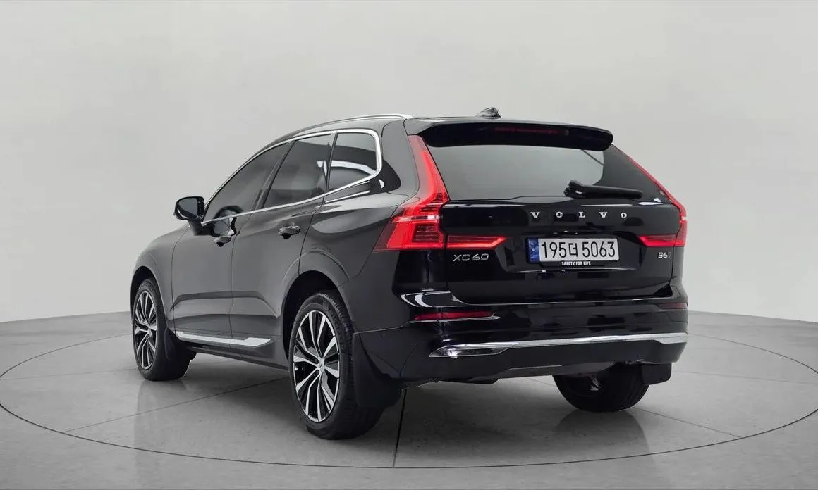 Volvo XC60 — фото 5