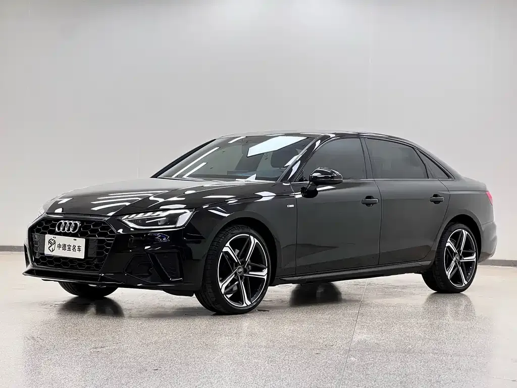 Audi A4L — фото 1