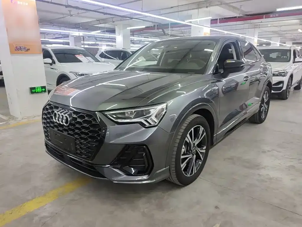 Audi Q3 Sportback — фото 1