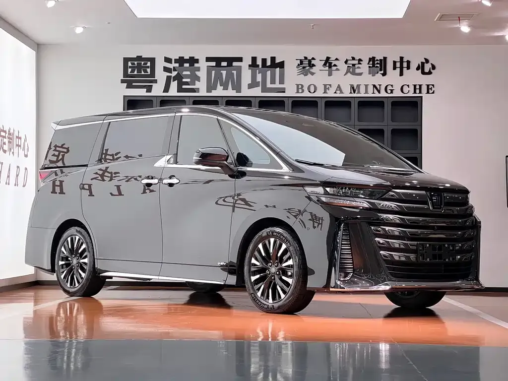 Toyota Vellfire — фото 3