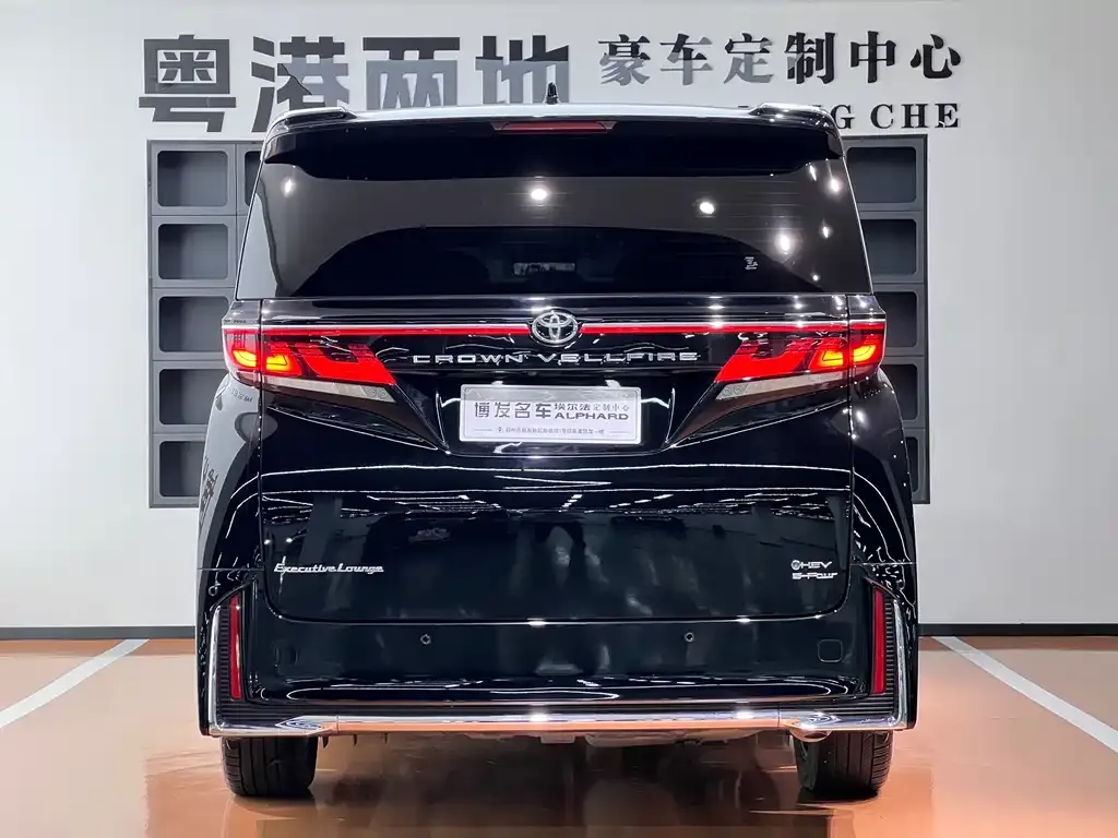 Toyota Vellfire — фото 5