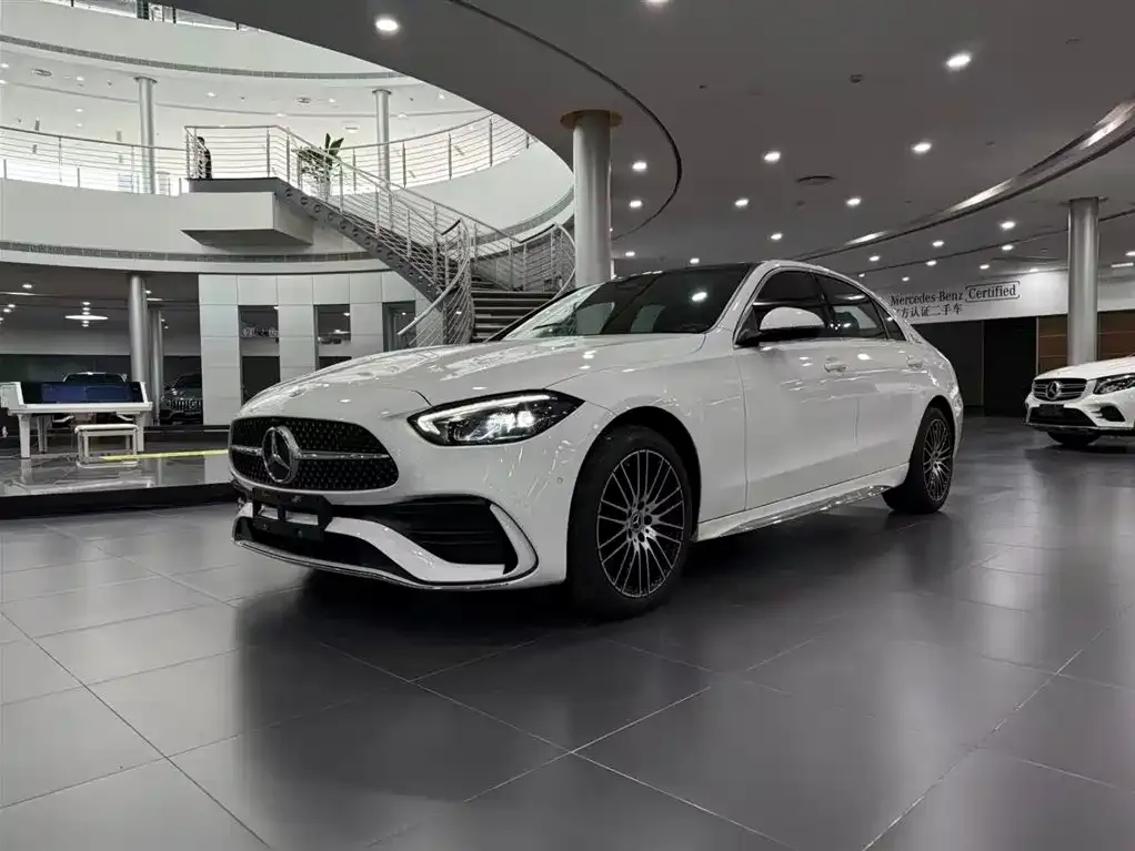 Mercedes-Benz C-Class — фото 1