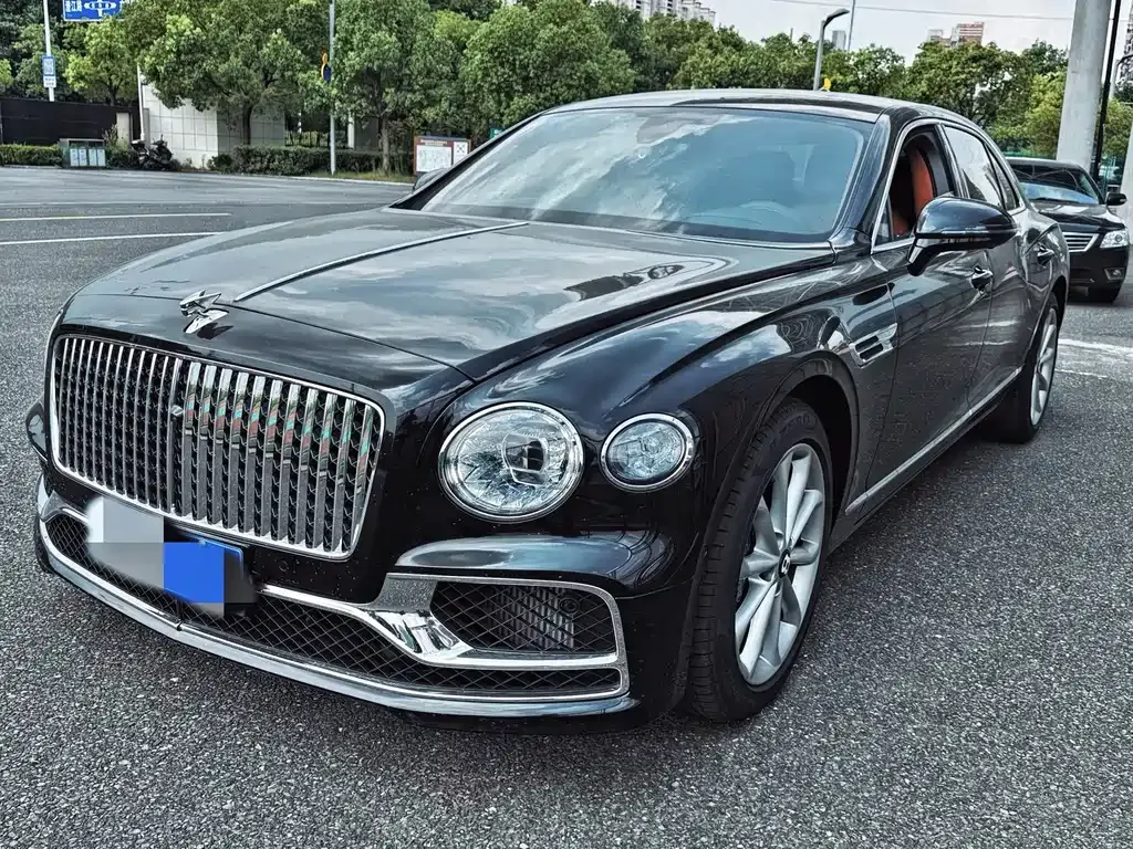Bentley Flying Spur — фото 1