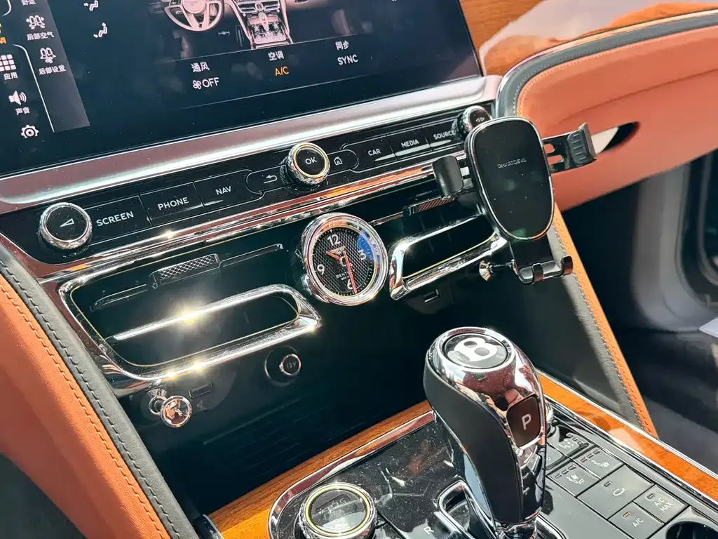 Bentley Flying Spur — фото 5