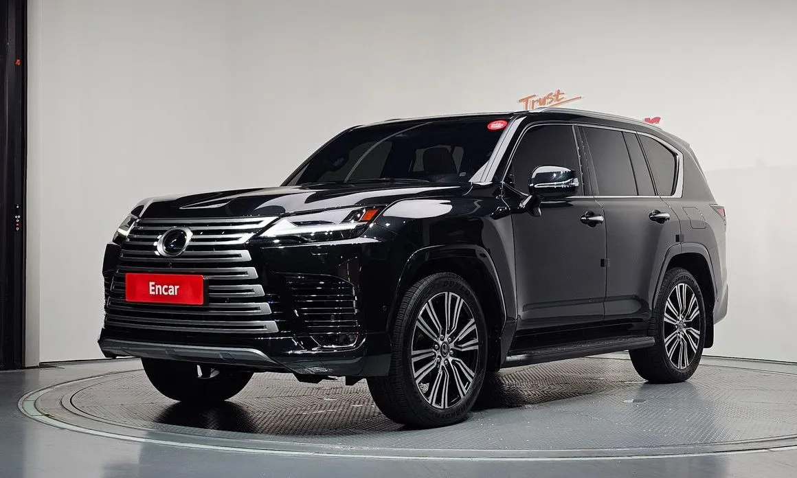 Lexus LX — фото 1