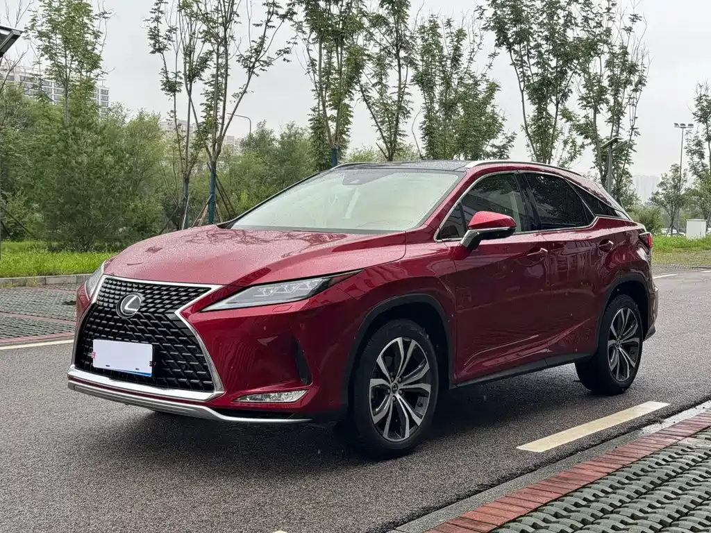 Lexus RX — фото 1