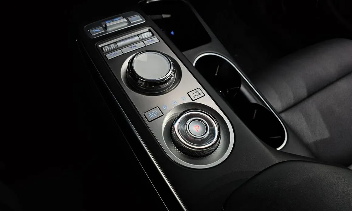 Genesis GV70 — фото 3