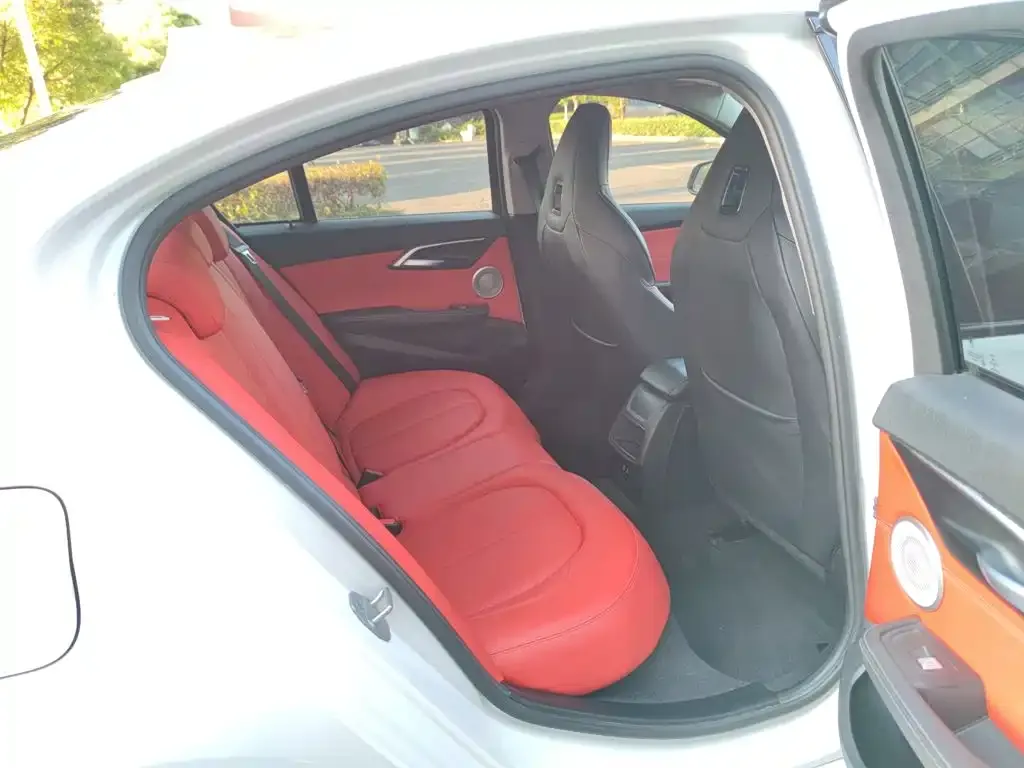 BMW 1 Series — фото 10