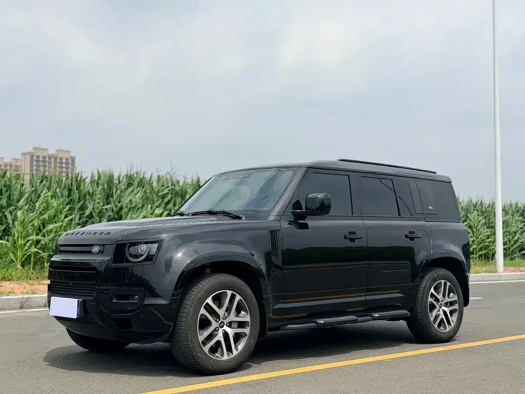 Land Rover Defender — фото 1
