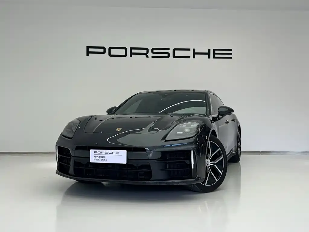 Porsche Panamera — фото 1