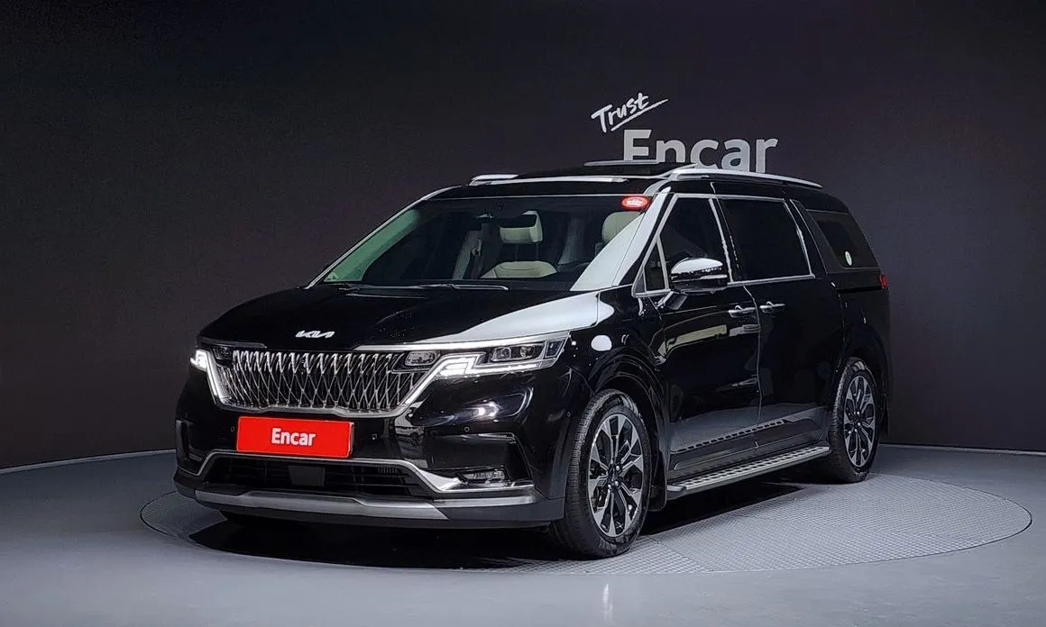 Kia Carnival — фото 1