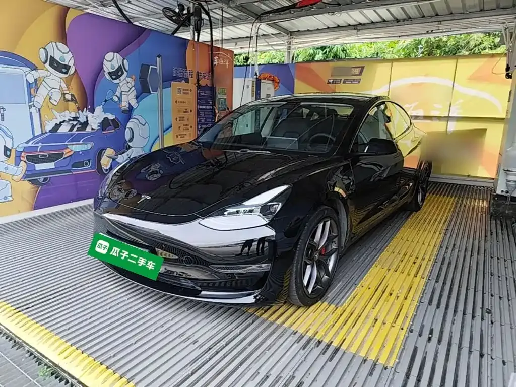 Tesla Model 3 — фото 10