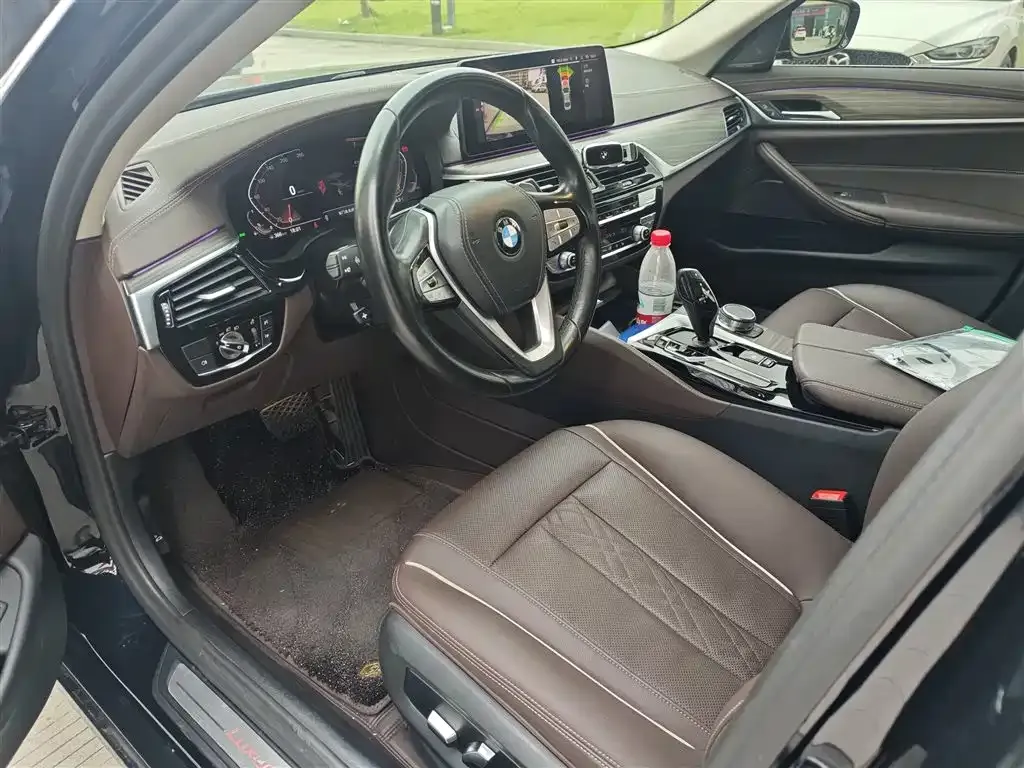 BMW 5 Series — фото 2
