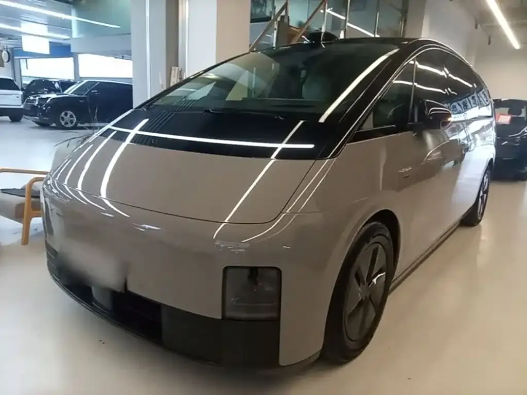 Li Auto MEGA — фото 1