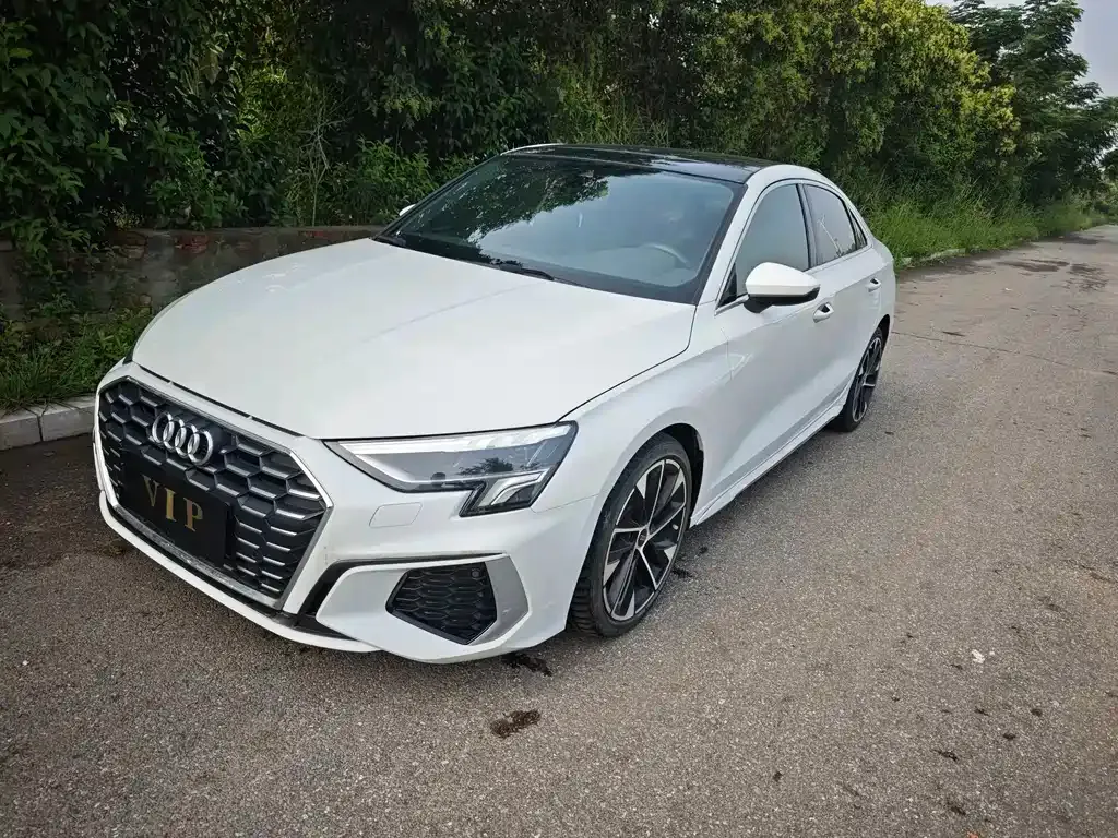 Audi A3 — фото 1
