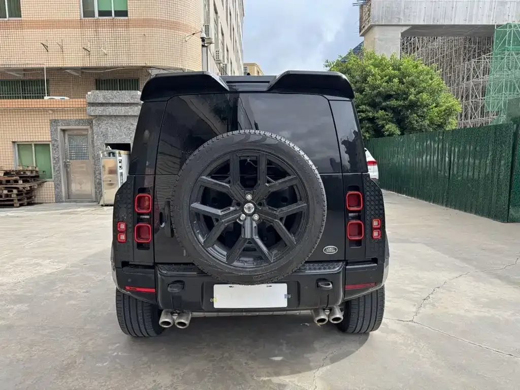 Land Rover Defender — фото 6